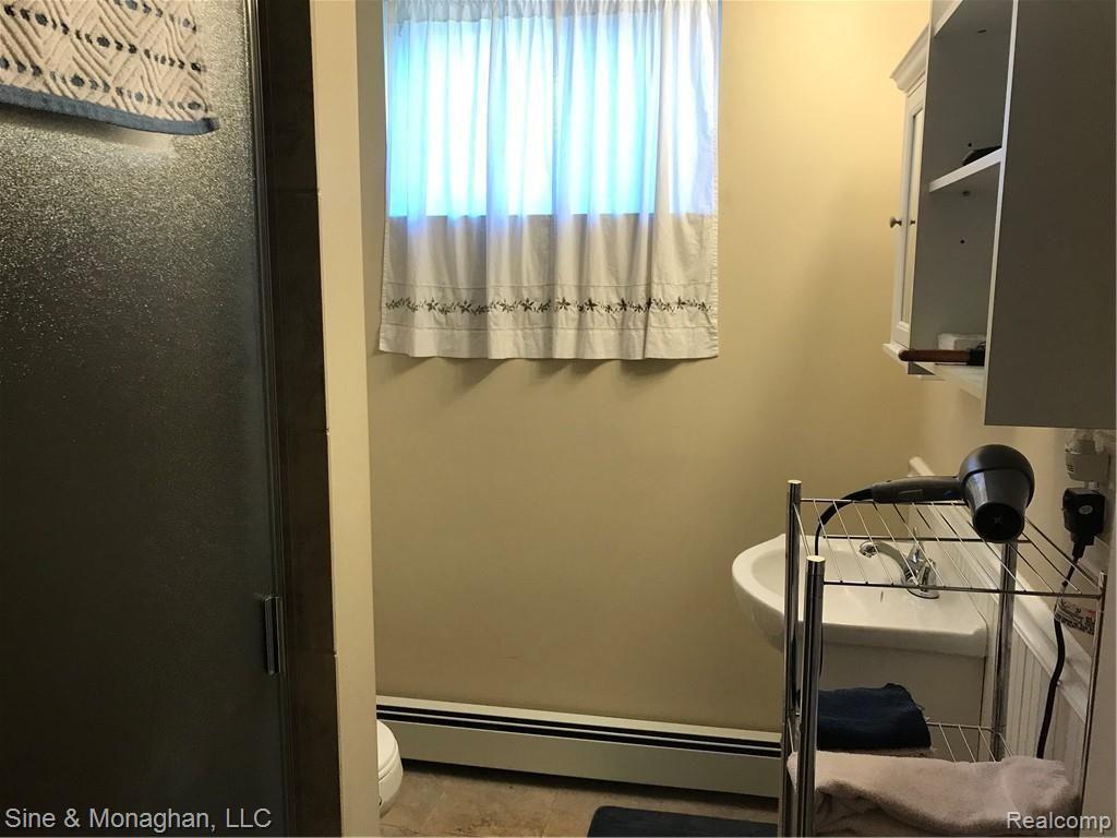 473 Cox Road St. Clair, MI 48079 - Photo 14 of 64 14 FULL BATH DOWN 473 COX RD.JPG