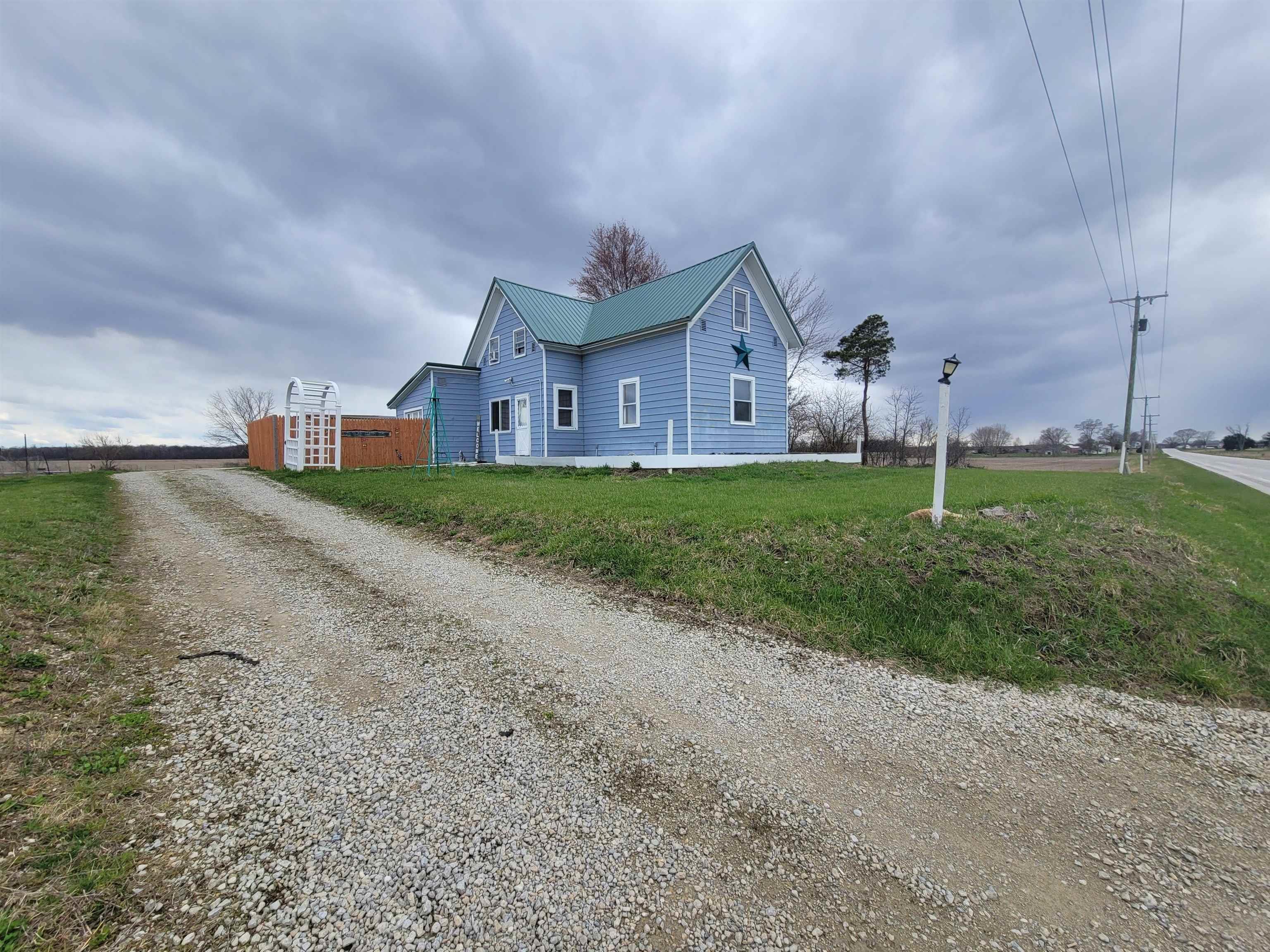 8612 East St Road Montpelier, IN 47359 - Photo 3 of 19 Gallery Image 3