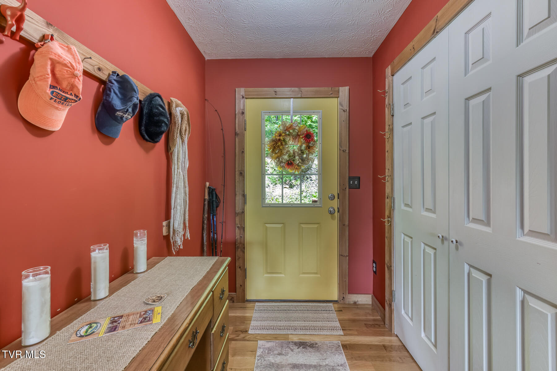 130 Timber Lane Hampton, TN 37658 - Photo 7 of 42 130 Timber Ln-5