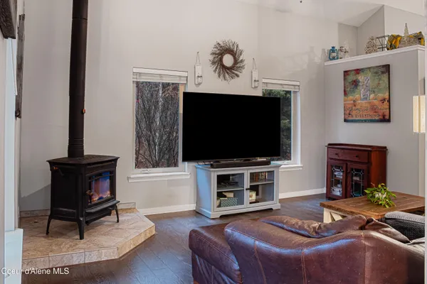 $799,000 | 66 Fern Lane, Cocolalla, ID 83813