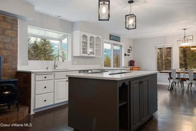 $819,000 | 66 Fern Lane, Cocolalla, ID 83813