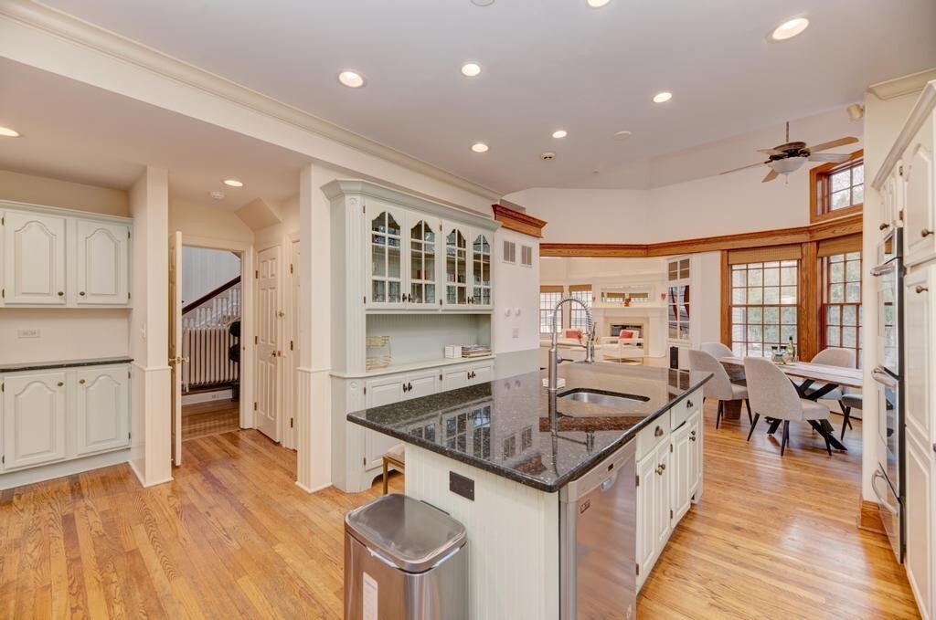 1499 Sheridan Road Highland Park, IL 60035 - Photo 30 of 87