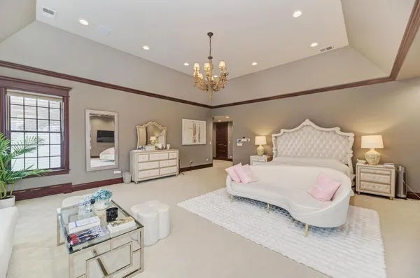 $2,280,000 | 1499 Sheridan Road, Highland Park, IL 60035