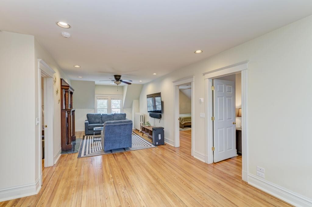 1499 Sheridan Road Highland Park, IL 60035 - Photo 57 of 87