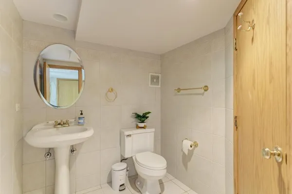 $2,280,000 | 1499 Sheridan Road, Highland Park, IL 60035