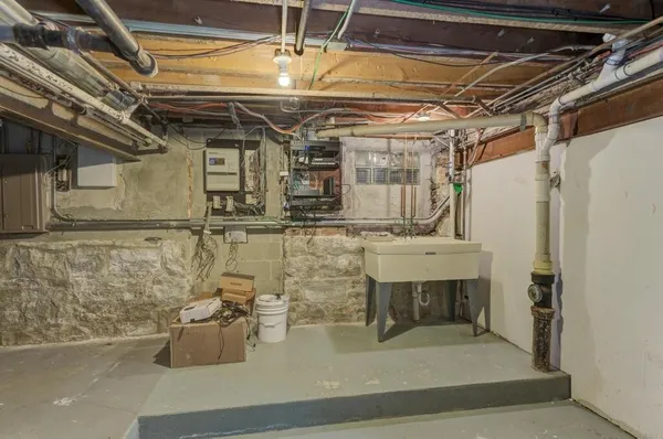 $2,280,000 | 1499 Sheridan Road, Highland Park, IL 60035