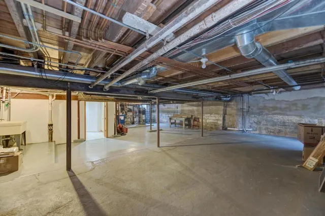 $2,480,000 | 1499 Sheridan Road, Highland Park, IL 60035