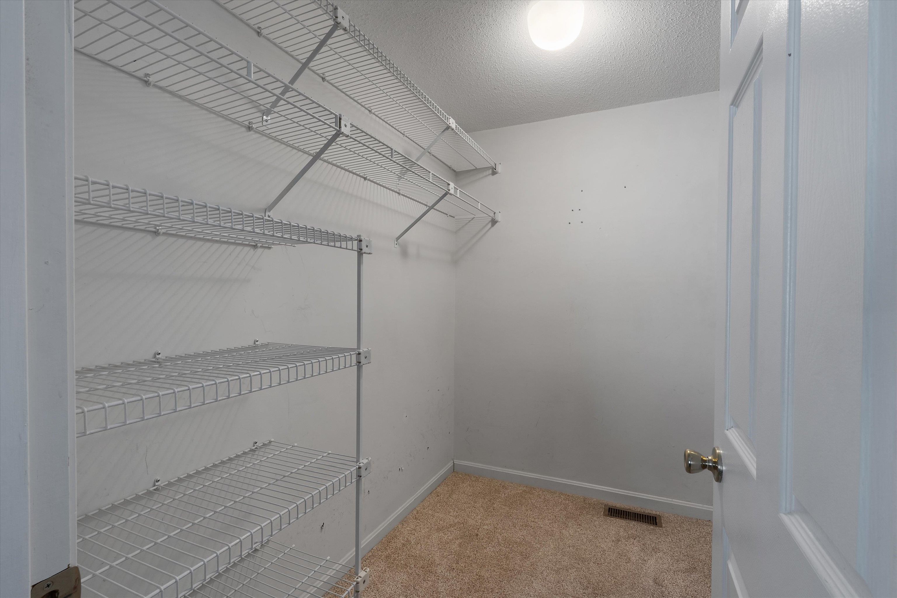 14 Salisbury Road, Unit 43 Nashua, NH 03064 - Photo 12 of 24