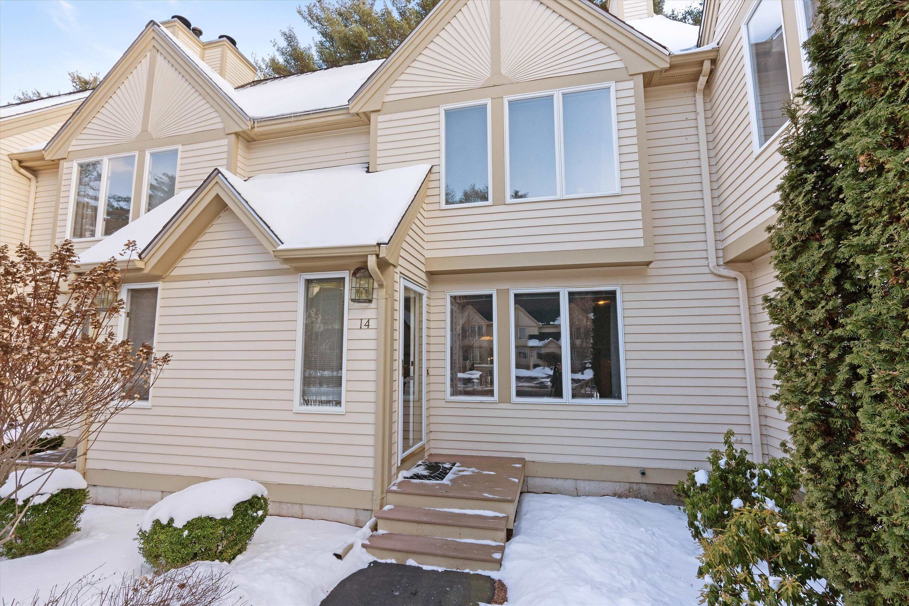 14 Salisbury Road, Unit 43 Nashua, NH 03064 - Photo 2 of 24