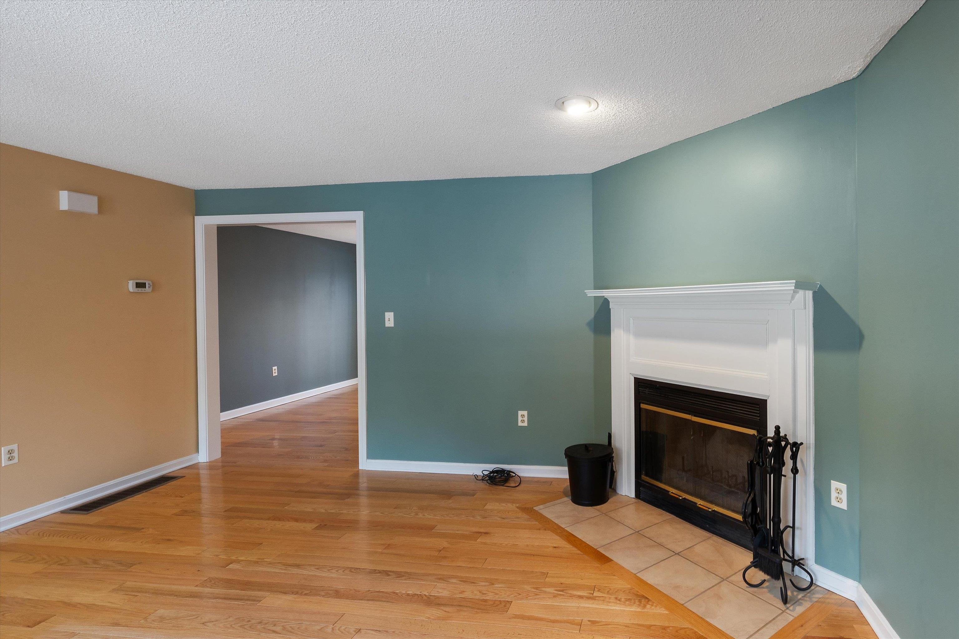 14 Salisbury Road, Unit 43 Nashua, NH 03064 - Photo 4 of 24