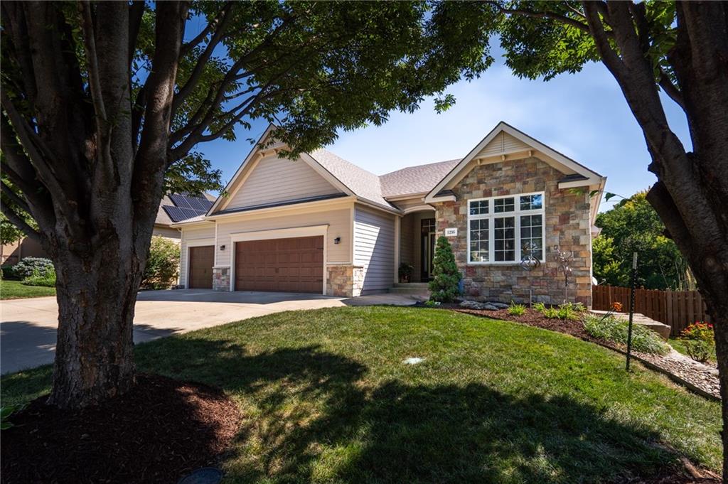 1216 Waverly Drive Lawrence, KS 66049 - Photo 2 of 46