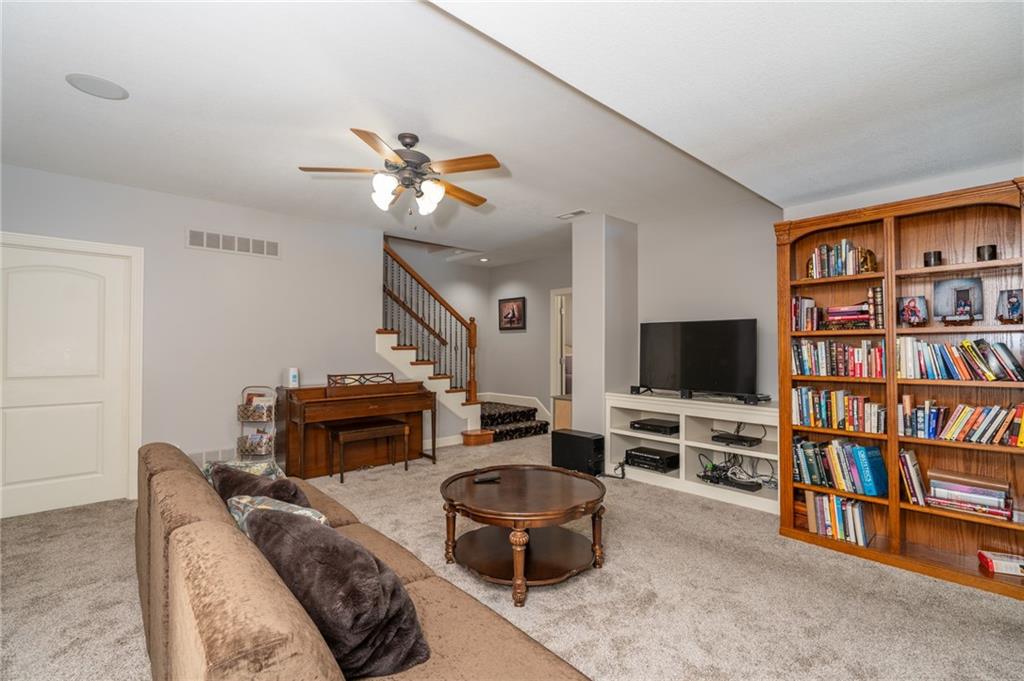 1216 Waverly Drive Lawrence, KS 66049 - Photo 25 of 46