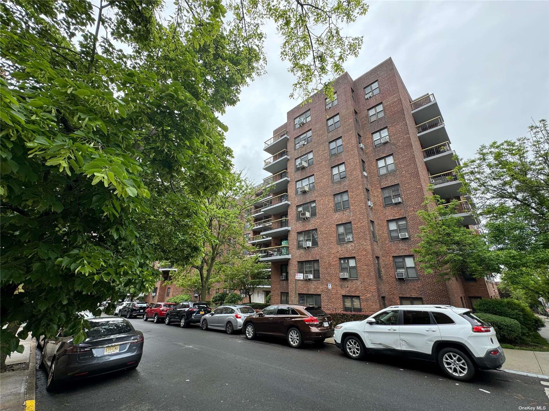 67-76 Booth Street, Unit 1G Queens, NY 11375 - Photo 14 of 15 a city view