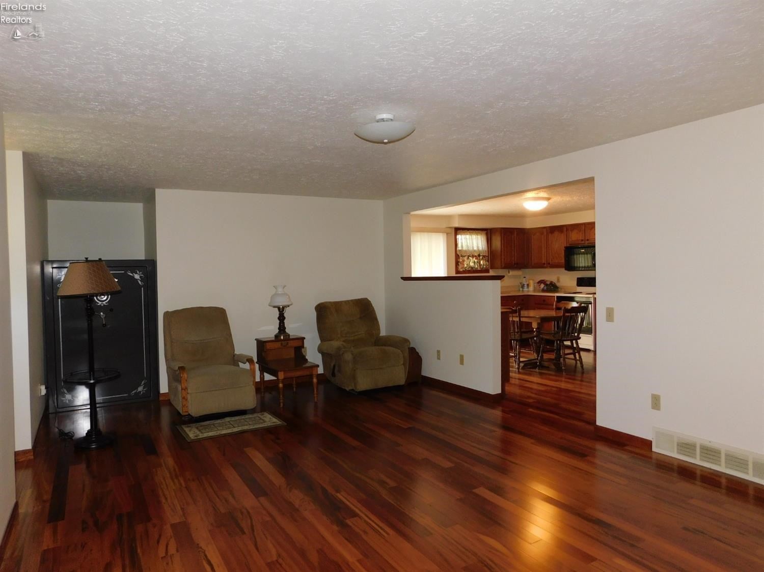 695 Butler Road North New London, OH 44851 - Photo 6 of 31 Gallery Image 6
