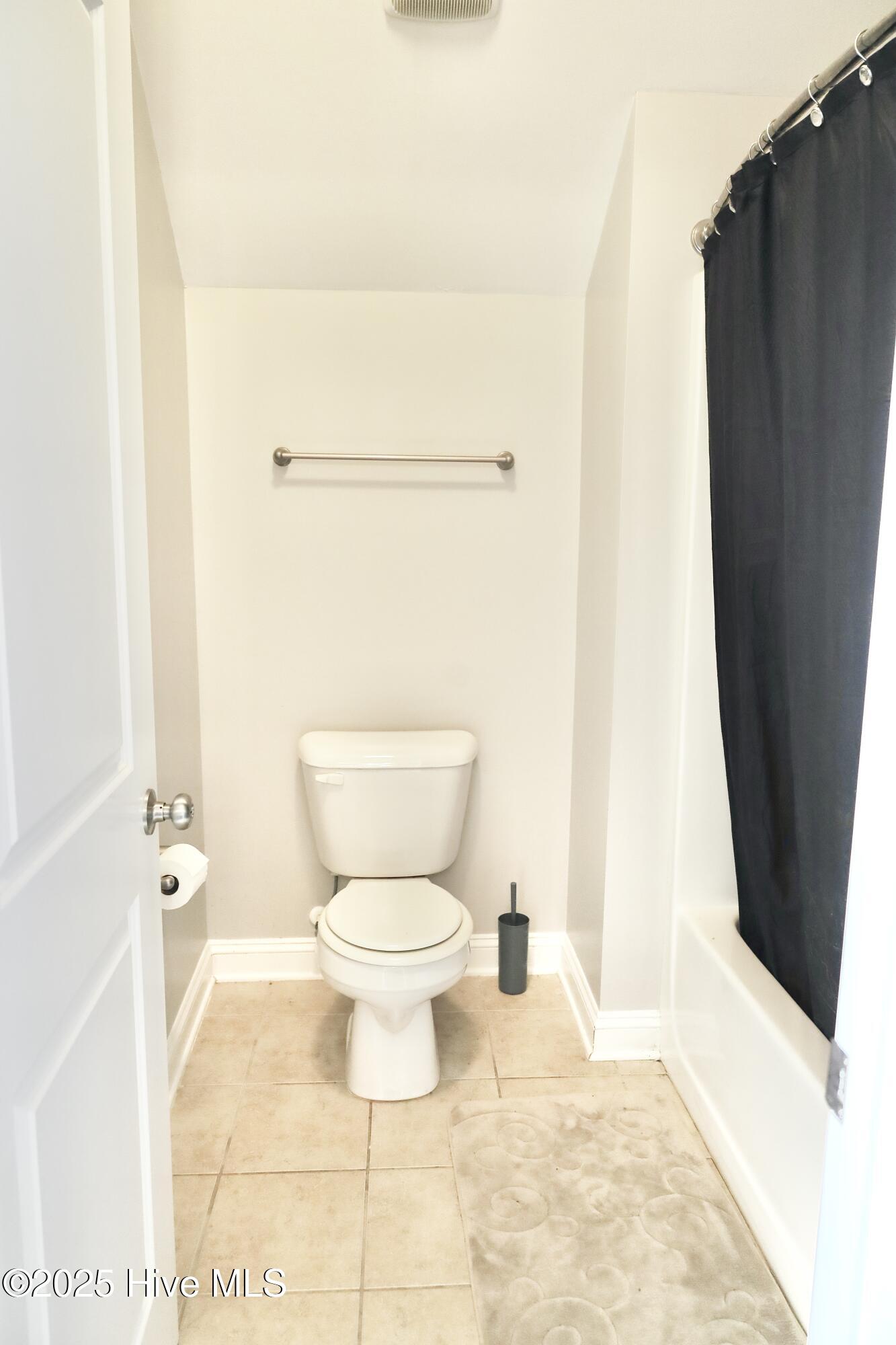 201 River Winding Road Jacksonville, NC 28540 - Photo 42 of 52 “Jack & Jill” Toilet Room
