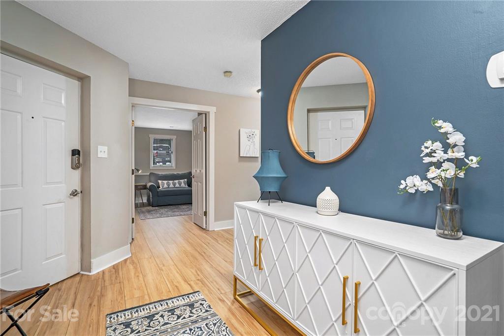 20123 Henderson Road, Unit G Cornelius, NC 28031 - Photo 7 of 23 Gallery Image 7