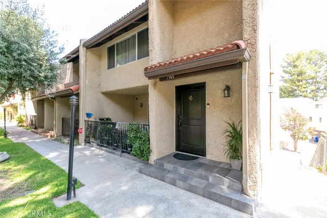 $875,000 | 7901 Vía Stefano, Burbank, CA 91504