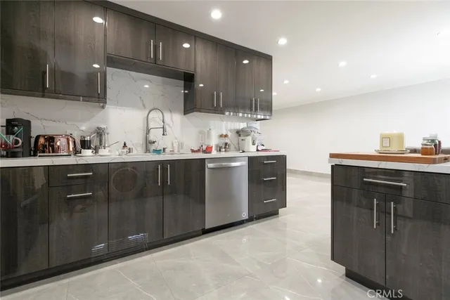 $799,000 | 7901 VÃa Stefano, Burbank, CA 91504