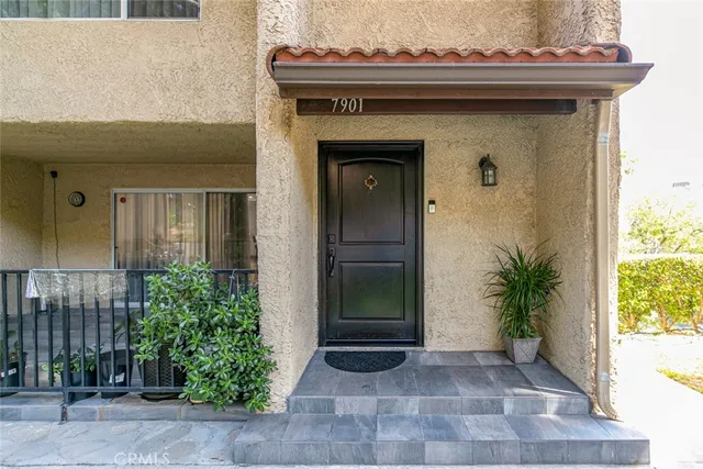 $799,000 | 7901 VÃa Stefano, Burbank, CA 91504