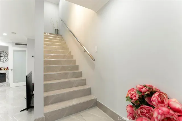 $799,000 | 7901 VÃa Stefano, Burbank, CA 91504