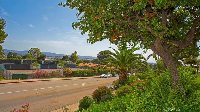 $799,000 | 7901 VÃa Stefano, Burbank, CA 91504