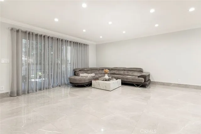 $850,000 | 7901 VÃa Stefano, Burbank, CA 91504