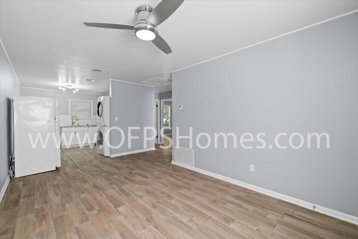 309 East Walnut Avenue Crestview, FL 32539 - Photo 9 of 15 Walnut 7