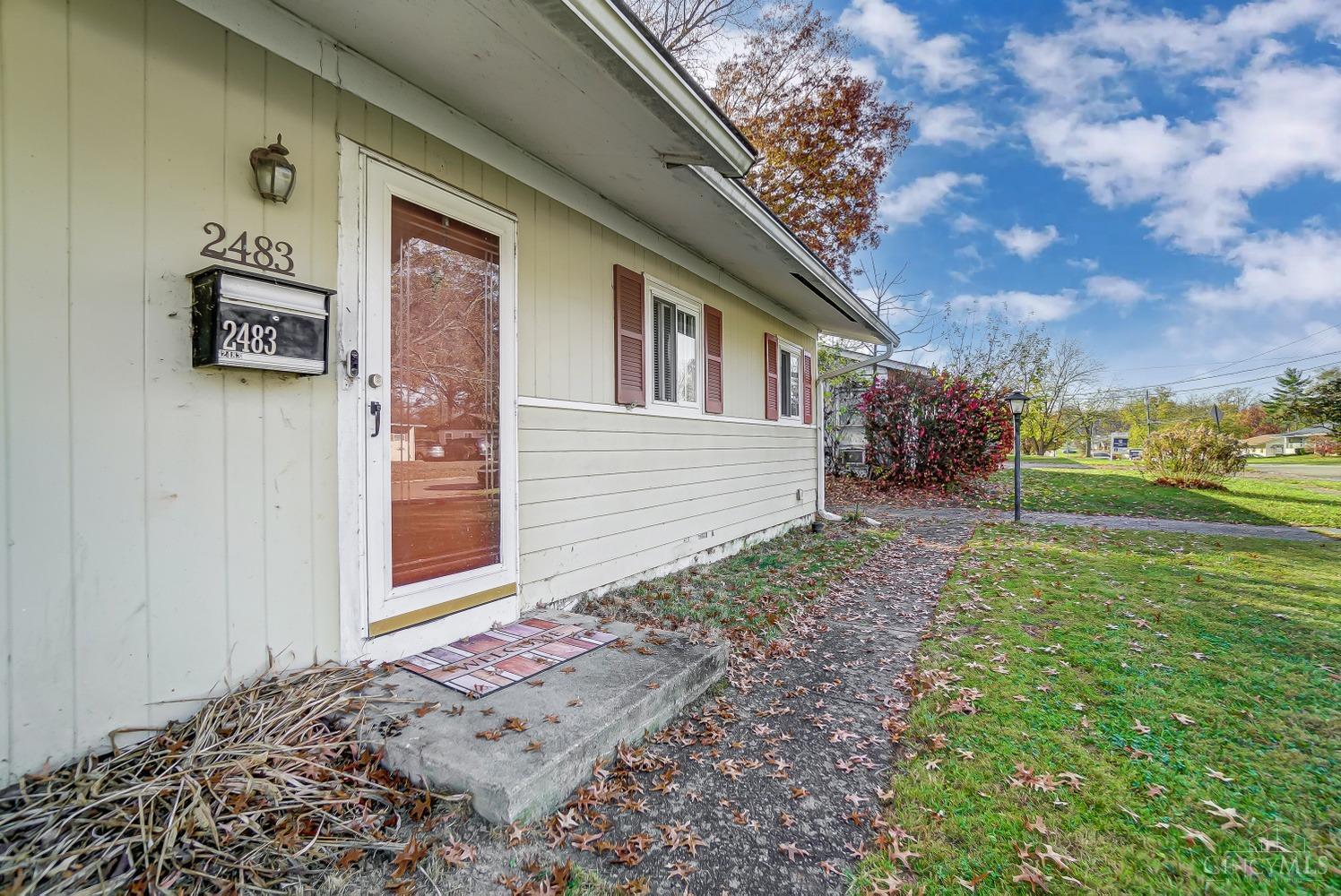 2483 Wenning Road Cincinnati, OH 45231 - Photo 5 of 30 Gallery Image 5