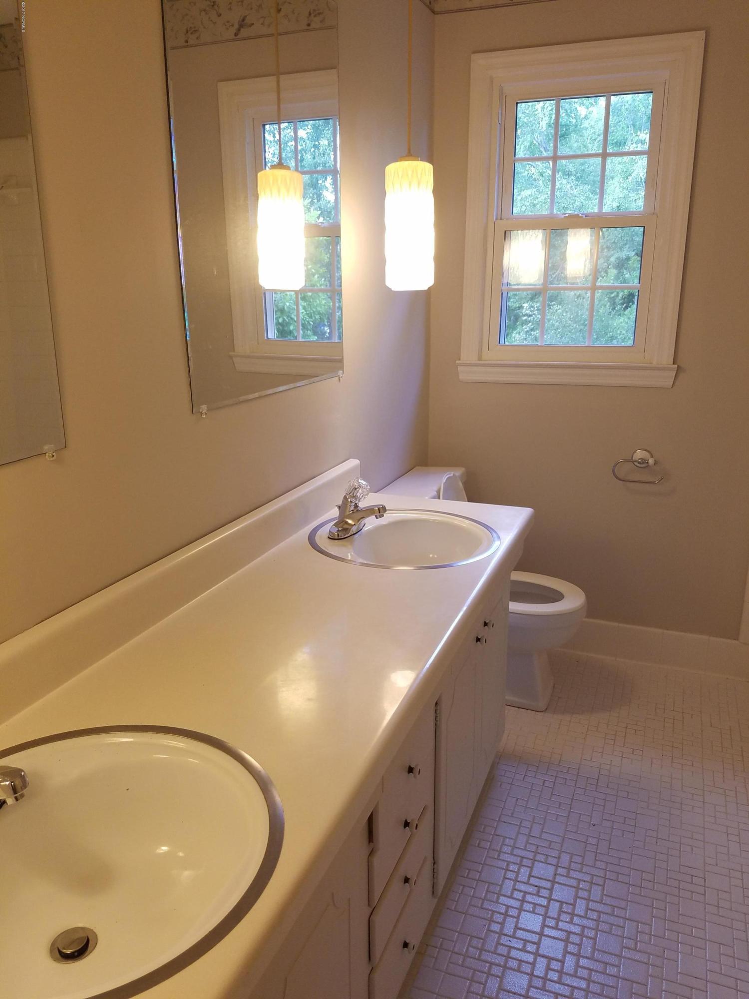 405 Lansdowne Road Wilmington, NC 28409 - Photo 13 of 29 hall bath vanity