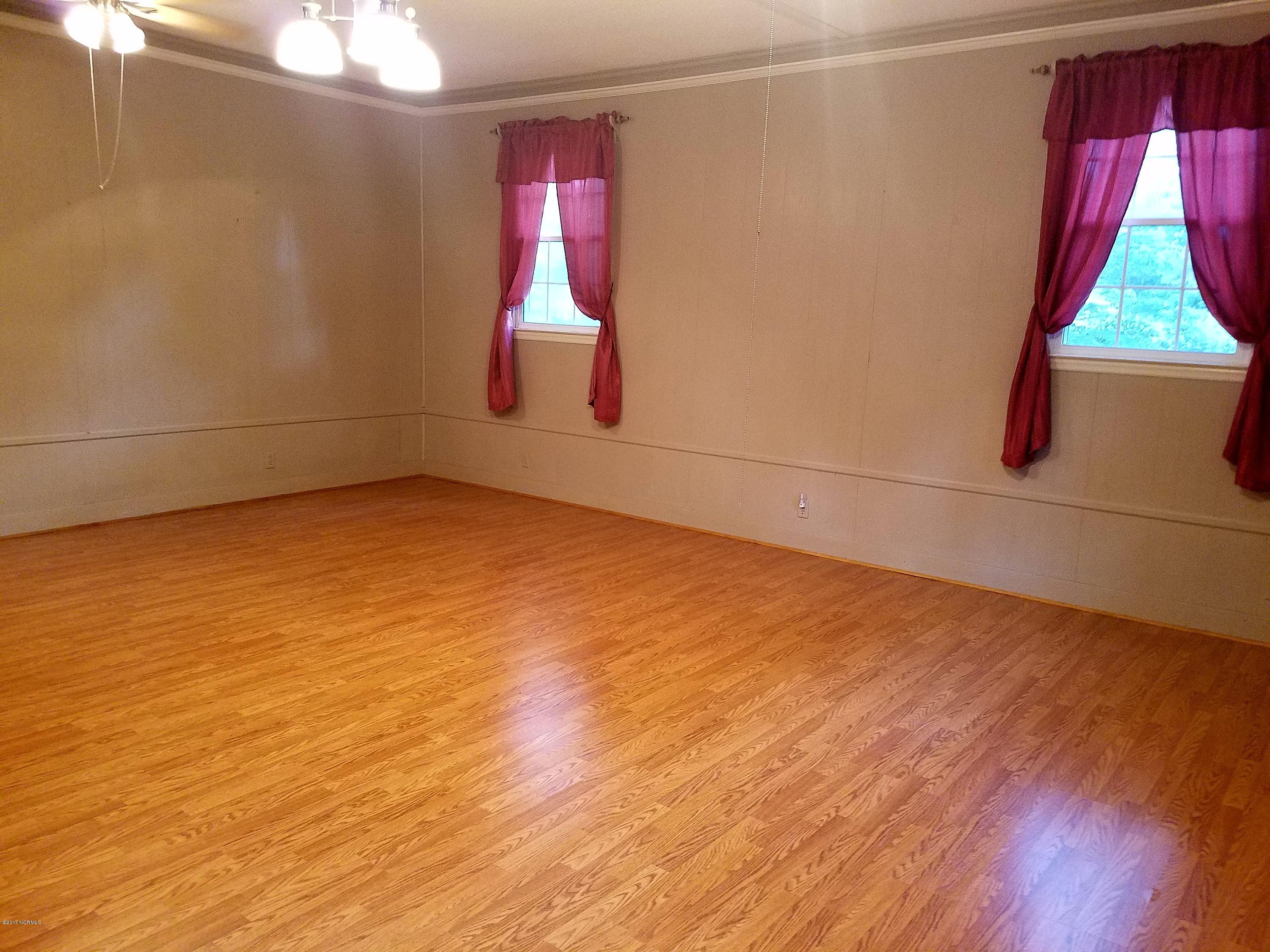 405 Lansdowne Road Wilmington, NC 28409 - Photo 23 of 29 recreation room