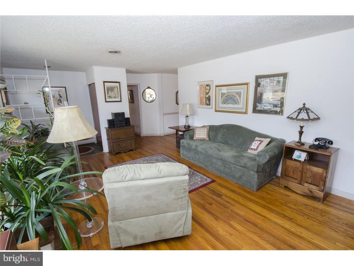 320 West Rose Valley Road Wallingford, PA 19086 - Photo 5 of 25 Living Room