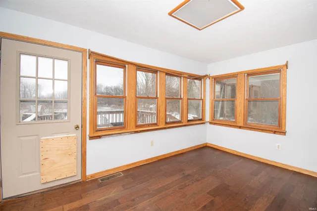 $449,900 | 7075 North 20th Road West, Howe, IN 46746