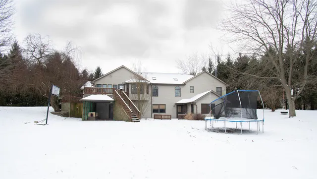 $449,900 | 7075 North 20th Road West, Howe, IN 46746