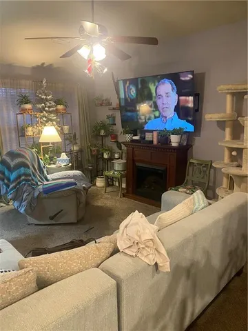 $215,000 | 1631 Kent Drive, Webb City, MO 64870