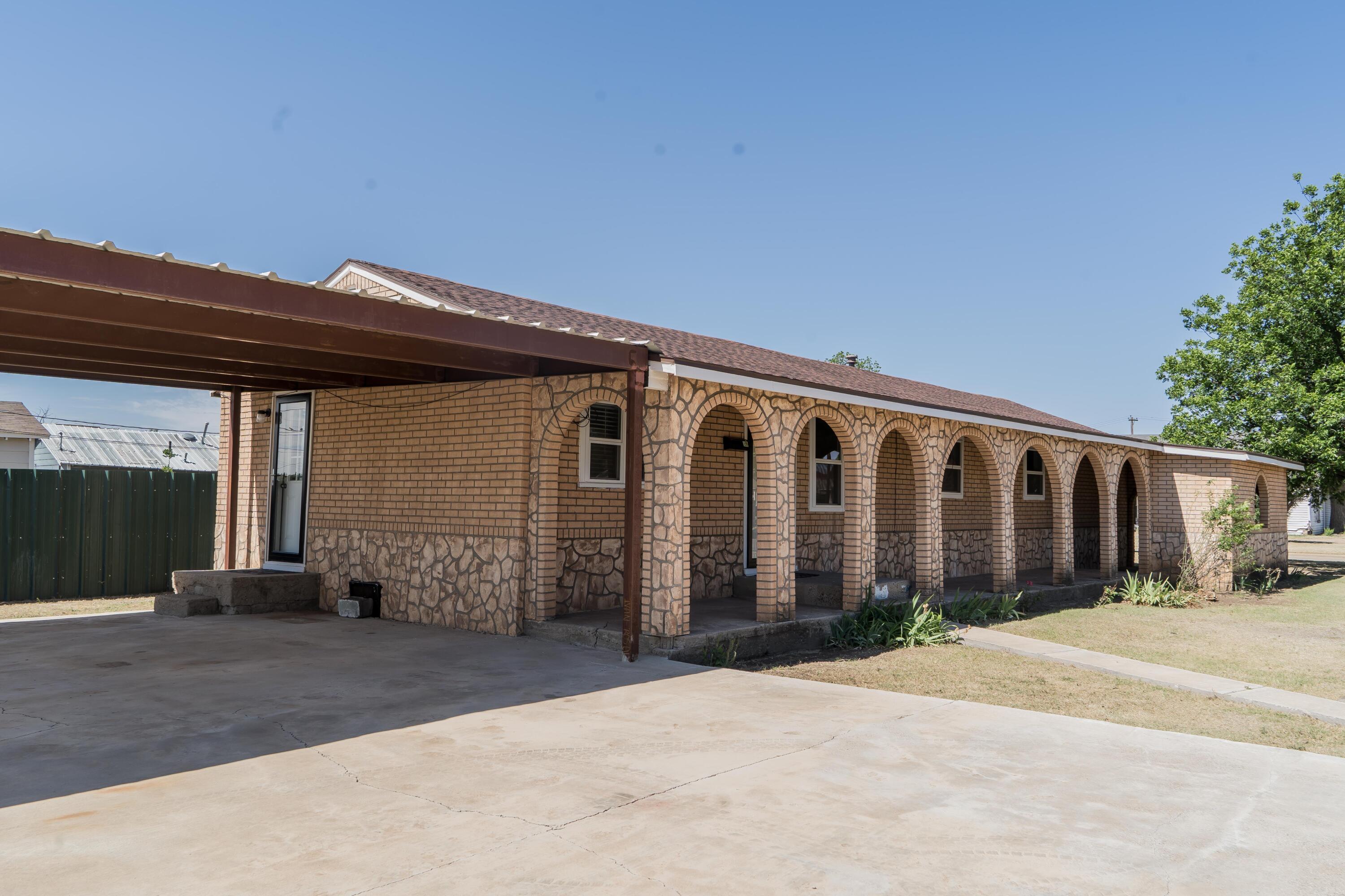 402 East 9th Plainview, TX 79072 - Photo 3 of 41 _LPC7467