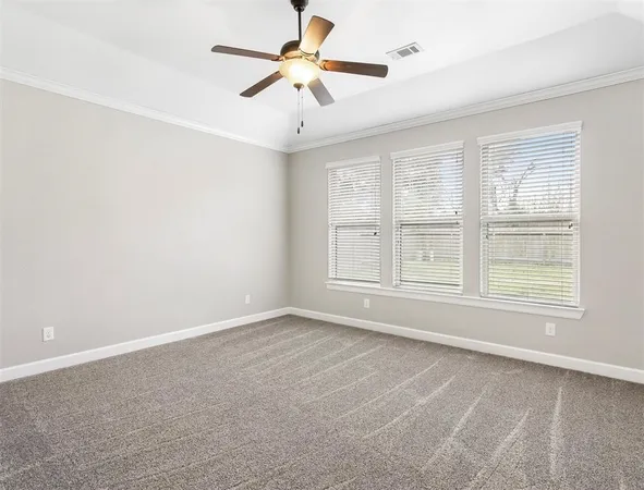 $2,100 | 304 Country Crossing Circle, Magnolia, TX 77354