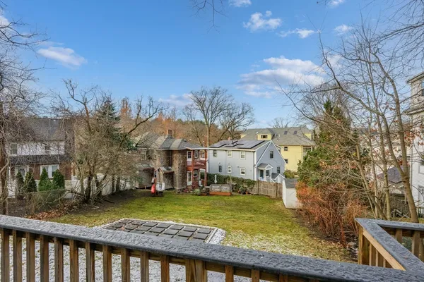 a view of a yard in front of house