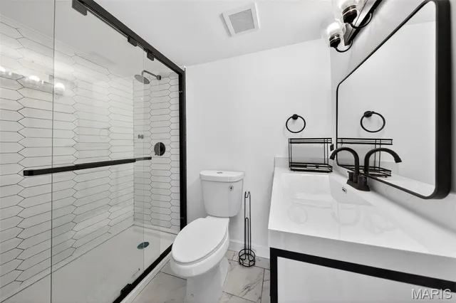 $239,900 | 10000 Lackland Road, Overland, MO 63114