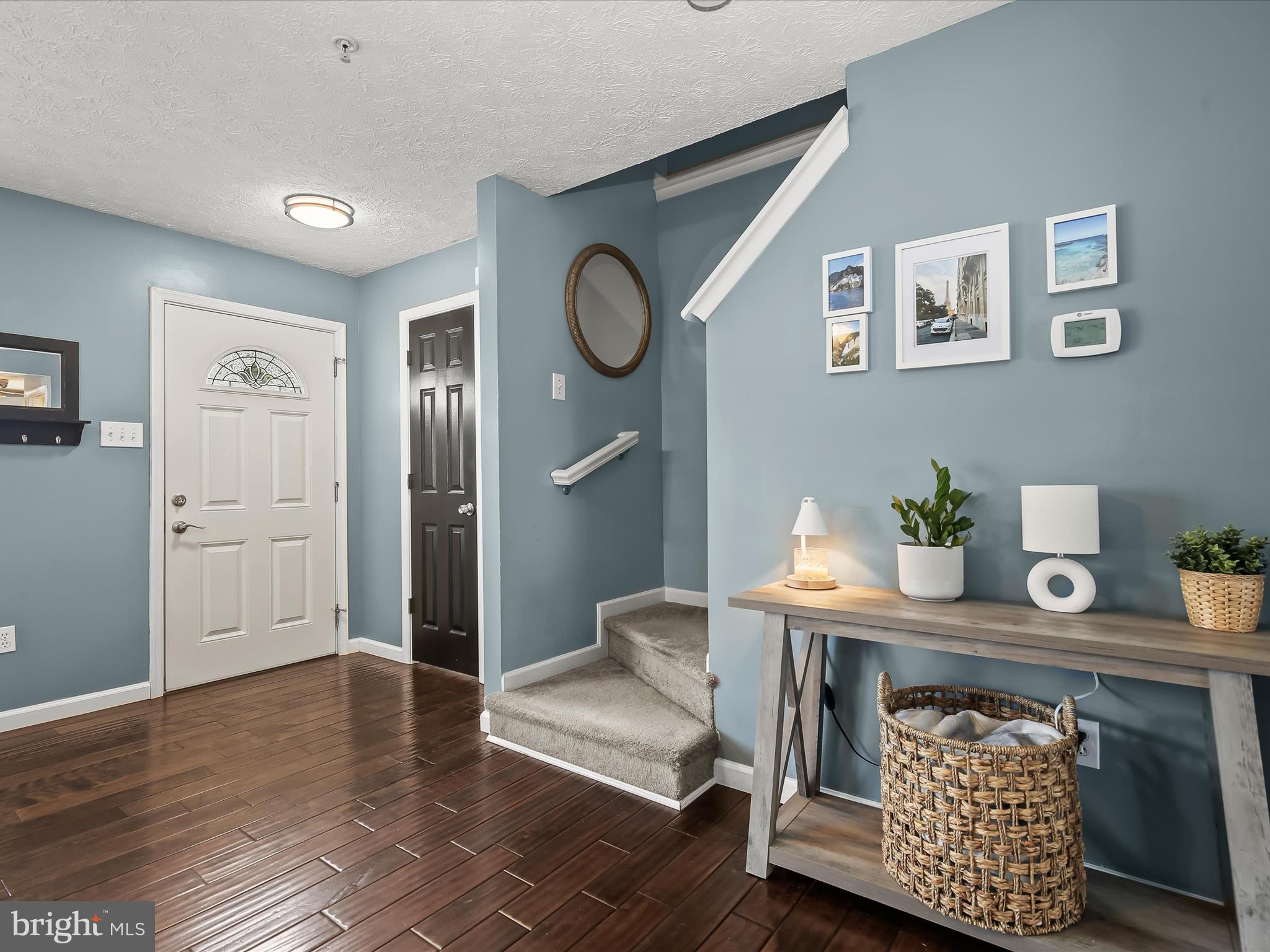 2072 Paperbark Road Essex, MD 21221 - Photo 4 of 53 Foyer