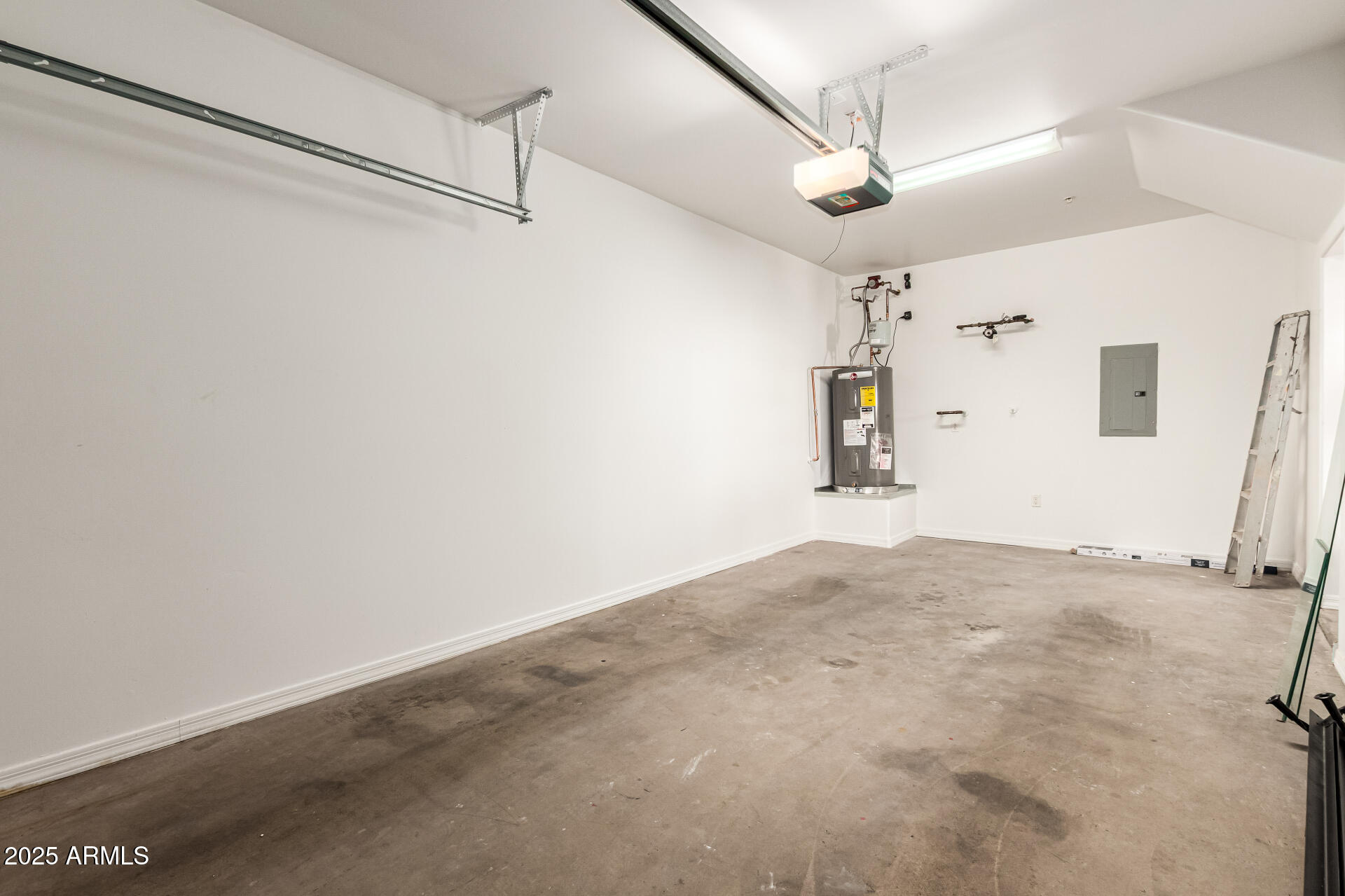 20660 North 40th Street, Unit 2120 Phoenix, AZ 85050 - Photo 22 of 39 a view of a garage