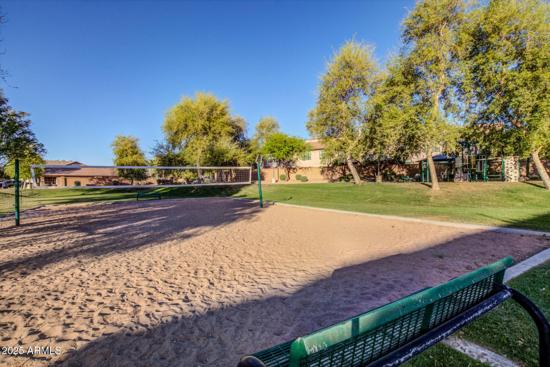20660 North 40th Street, Unit 2120 Phoenix, AZ 85050 - Photo 31 of 39 a view of a backyard