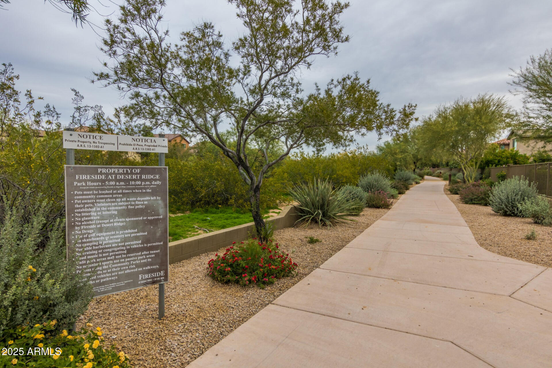 20660 North 40th Street, Unit 2120 Phoenix, AZ 85050 - Photo 37 of 39 a pathway of a house with a yard