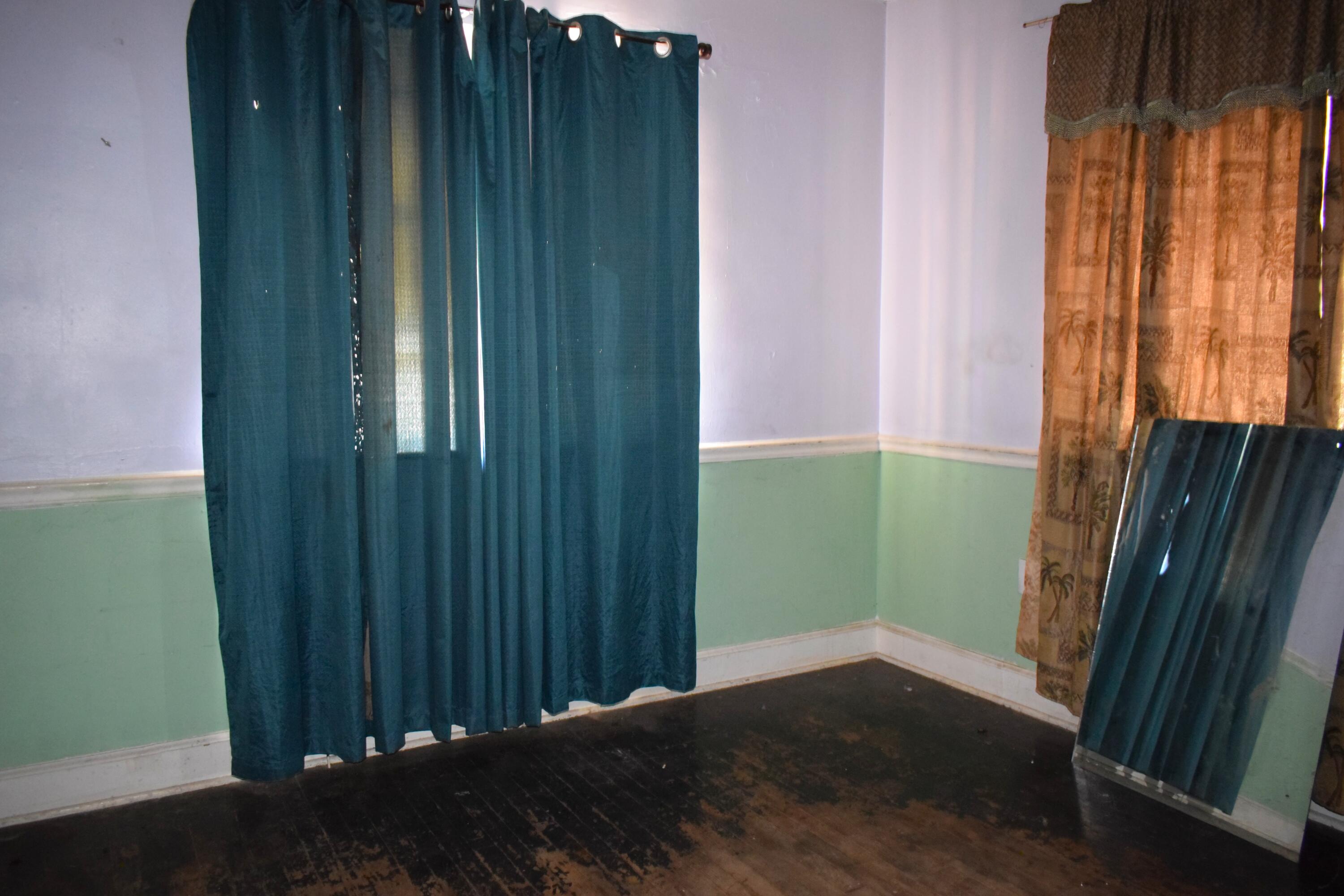 1433 Troupe Street Augusta, GA 30904 - Photo 5 of 16 DSC_0090