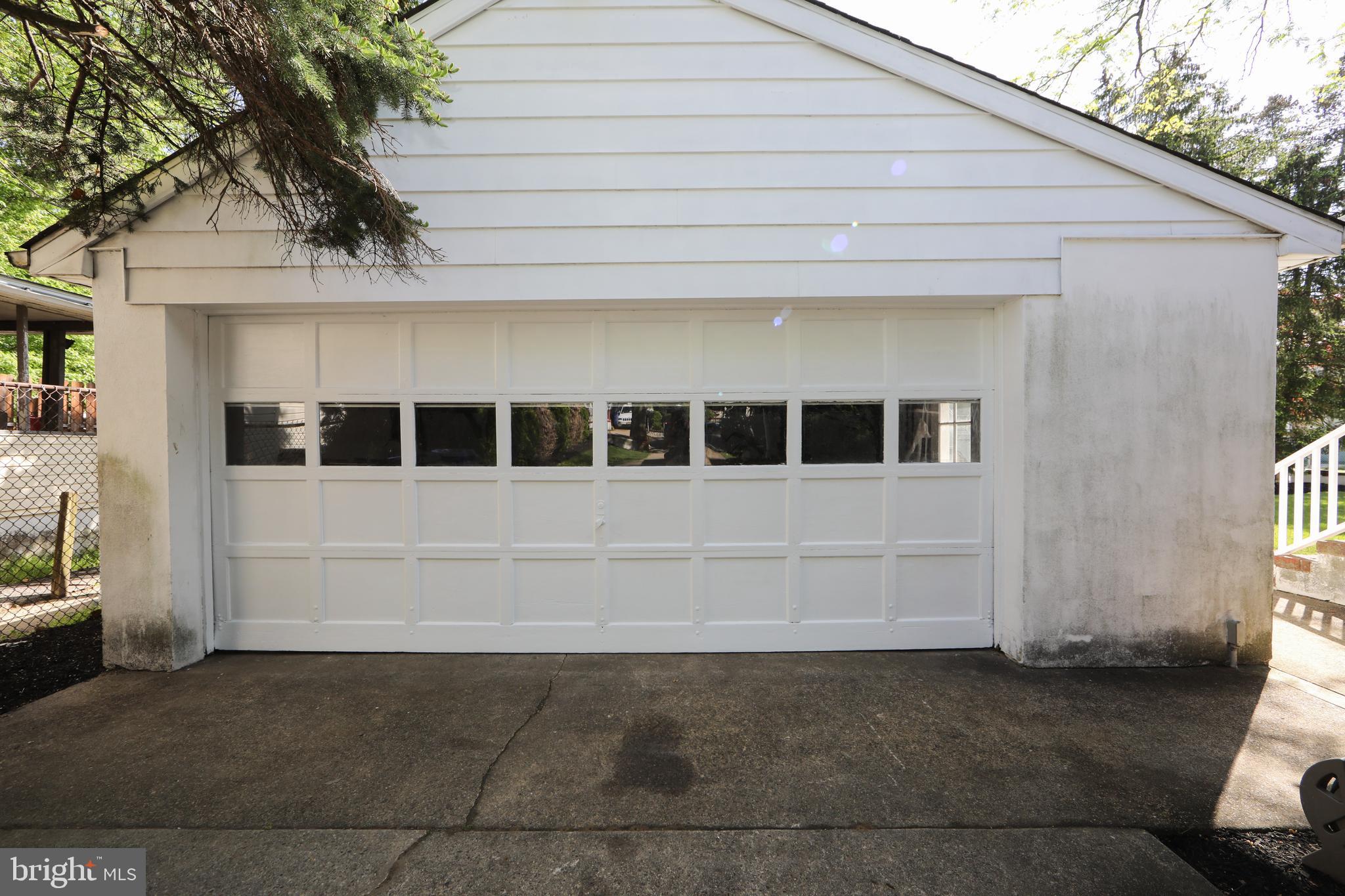 429 Delaware Avenue Riverside, NJ 08075 - Photo 4 of 48