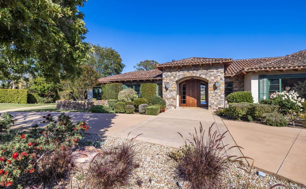 4843 La Jacaranda Rancho Santa Fe, CA 92067 - Photo 42 of 61 Main circular entrance