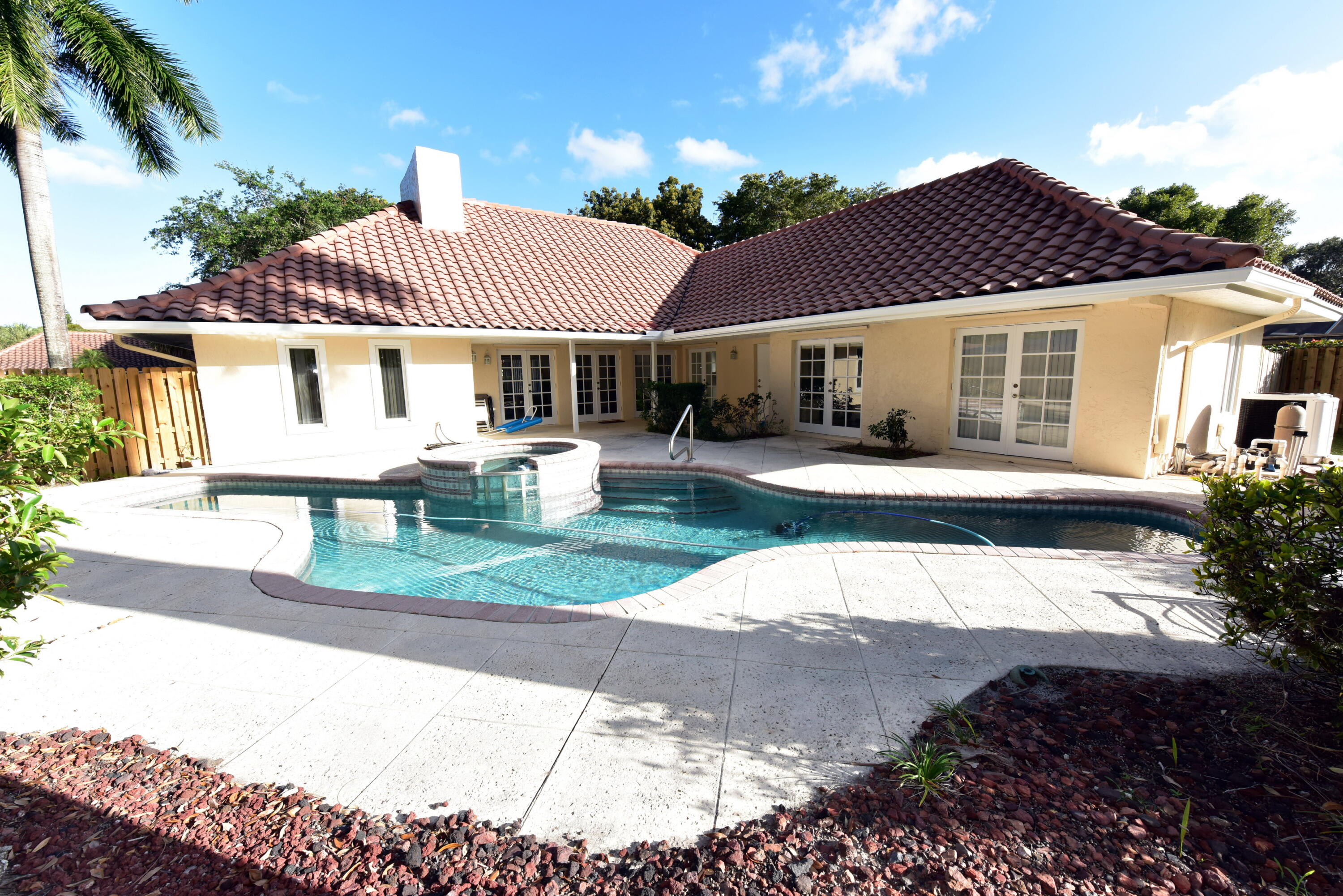 6813 Viento Way Boca Raton, FL 33433 - Photo 4 of 19 Patio - Pool