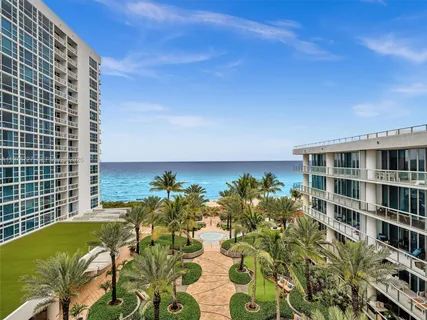 $685,000 | 6899 Collins Avenue, Unit 2109, Miami Beach, FL 33141