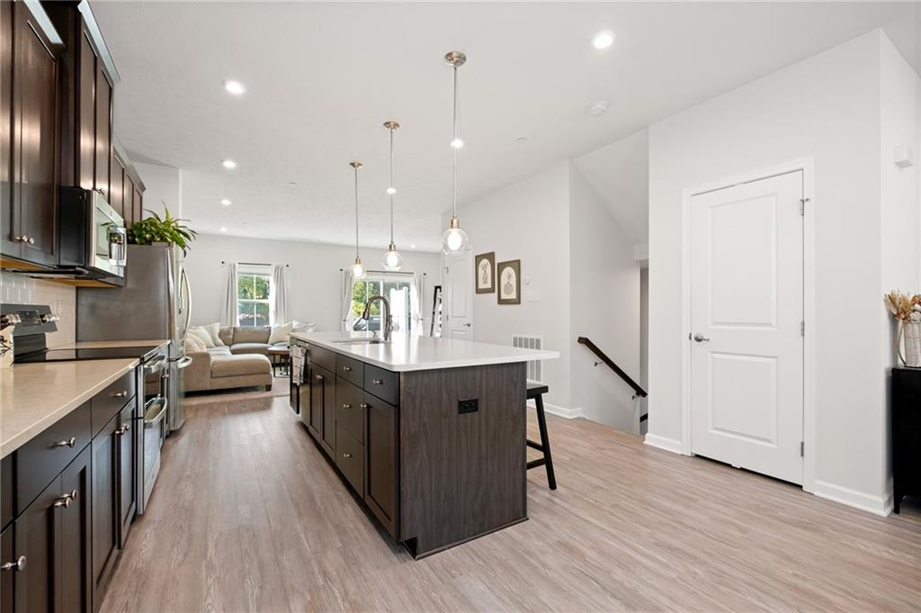 7208 Chestnut Way Gibsonia, PA 15044 - Photo 14 of 50 Kitchen angle 5