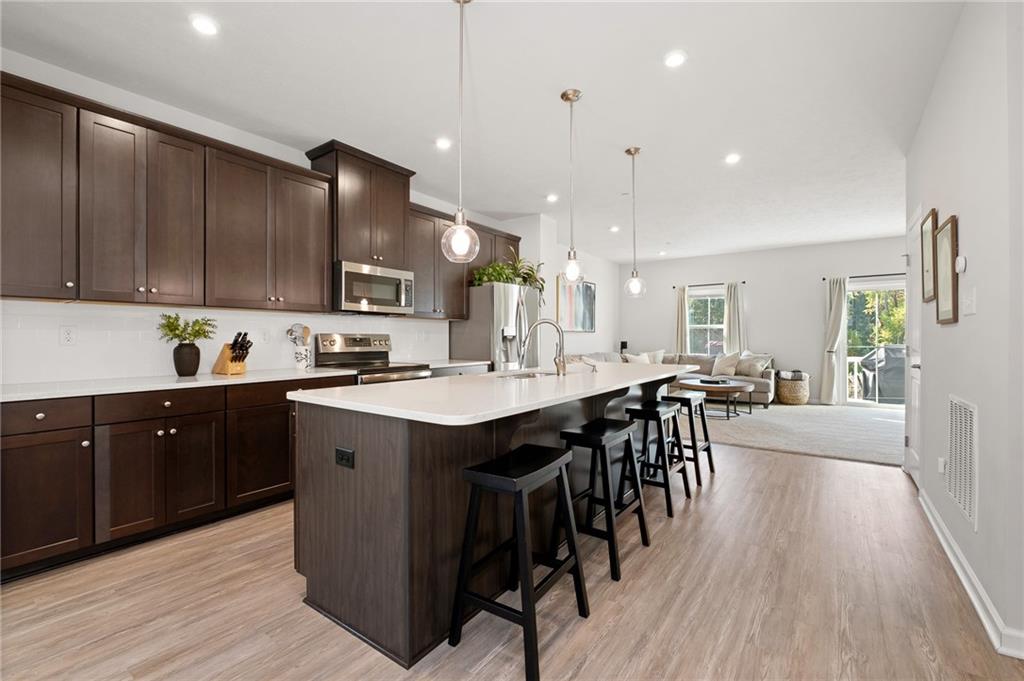 7208 Chestnut Way Gibsonia, PA 15044 - Photo 16 of 50 Kitchen angle 6