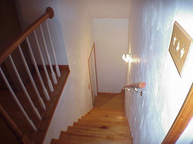 5030 Huntridge Road Roanoke, VA 24012 - Photo 11 of 26 2nd Staircase-Bonus Room